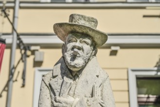 Statue of Heinrich Zille, Poststraße, Nikolaiviertel, Mitte, Berlin, Germany