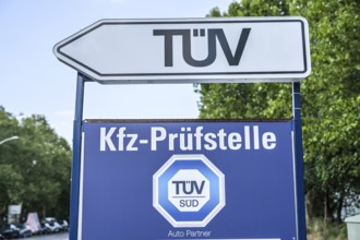 TÜV KFZ test centre, Storkower Straße, Prenzlauer Berg, Pankow, Berlin, Germany