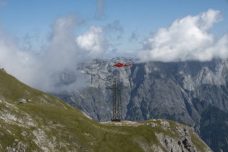 Dismantling of the old 220 kV power line at the Torscharte at the transition towards the