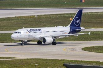 A Lufthansa Airbus A319 aircraft with the registration D-AILB at Munich Airport, Germany