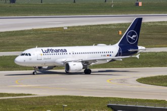 A Lufthansa Airbus A319 aircraft with the registration D-AIBL at Munich Airport, Germany
