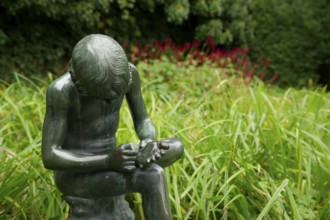 Sculpture in the municipal park, farmland, park, farmland, Schwäbisch Hall, Hohenlohe, Germany