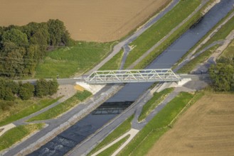 Aerial view, new railway bridge over the river Emschher, river bed, Eppinghoven, Dinslaken, Ruhr