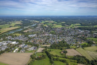 Aerial view, residential area, general view of Hünxe with distant view, Wesel-Datteln-Kanal, Hünxe,