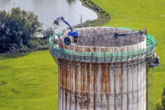 Aerial view, construction site with dismantling work on a tower of the Voerde power plant, Möllen,