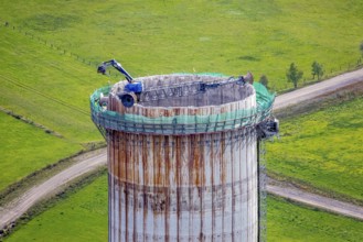 Aerial view, construction site with dismantling work on a tower of the Voerde power plant, Möllen,