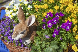Easter bunny with flowers, decoration, figure at the Bremen Easter Fair, Bürgerweide, Bremen,