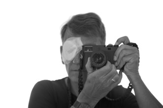Portrait, self-portrait, selfie, photographer with eye bandage, eye injury, bandage on eye, looking