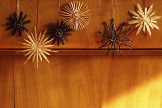 Christmas decoration, Christmas tree baubles, home-made straw stars, Germany