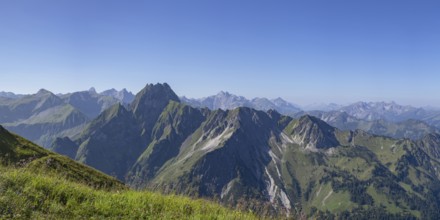 Mountain panorama from Laufbacher-Eckweg to Höfats, 2259m, Allgäu Alps, Allgäu, Bavaria, Germany