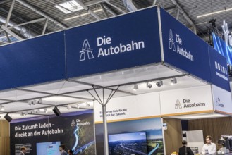 Exhibition stand Die Autobahn GmbH des Bundes. Logo and word mark. IAA MOBILITY in Munich. The