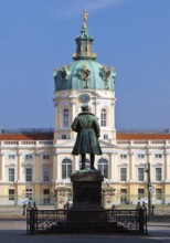Charlottenburg Palace on Spanndauer Damm, seen from the Schlosstasse with the monument to Albrecht