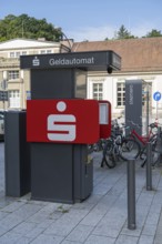 ATM of the Sparkasse is outdoors, logo of the Sparkasse, Coburg, Upper Franconia, Franconia,