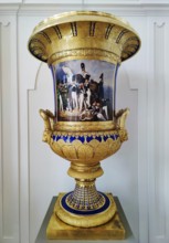Monumental krater vase from the Imperial Porcelain Manufactory of St Petersburg, Charlottenburg