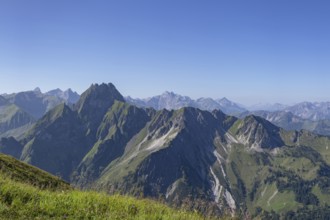 Mountain panorama from Laufbacher-Eckweg to Höfats, 2259m, Allgäu Alps, Allgäu, Bavaria, Germany