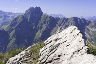 Mountain panorama from Laufbacher-Eckweg to Höfats, 2259m, Allgäu Alps, Allgäu, Bavaria, Germany
