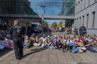 Germany, Berlin, 20/09/2025, protests against the March for Life demanding the abolition of