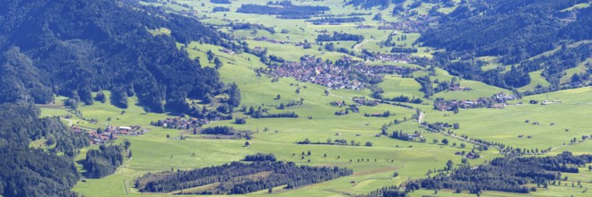 Panorama from Mittagberg, 1451m, into the Upper Illertal with the municipality of Rettenberg,