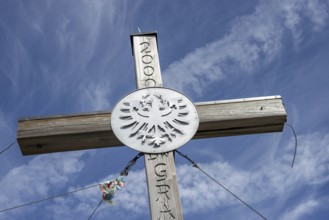 Summit cross, Aggenstein, 1986m, Tannheimer Berge, Allgäu Alps, Allgäu, Bavaria, Germany