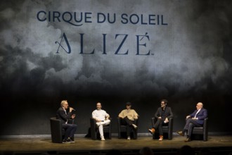 Vlnr: Thomas Steinberg (presenter), Raphäl Navarro and Valentine Losseau (authors), Fabrice Becker