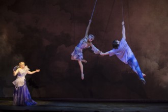 Singer and two artists at the press screening of Alizé, a joint production by Cirque du Soleil and
