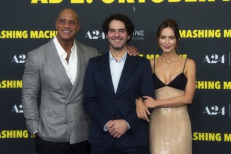 Dwayne Johnson, Emily Blunt and director Benny Safdie, THE SMASHING MACHINE, Red Carpet for the