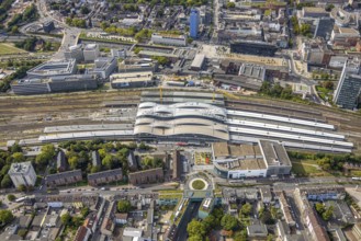 Aerial view, major construction site main station Hbf, area between new track hall and