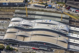 Aerial view, major construction site main station Hbf, area between new track hall and