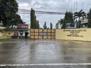 Tanduay Distillers INC, Tanduay Holding INC, largest factory in the Philippines, producer of rum,