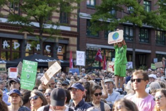 Worldwide climate strike by Fridays for Future under the motto Exit Gas - Enter Future,