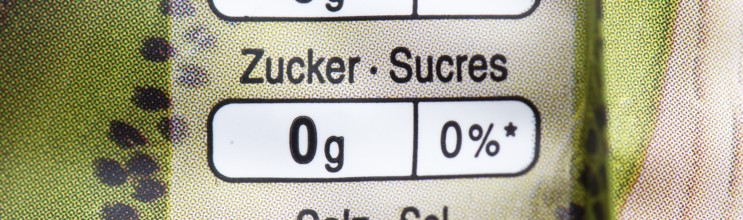 Quantity and percentage of the recommended daily intake of the nutrient sugar on a packet of