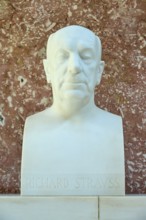 Respectful marble bust of Richard Strauss, white marble against a red background, Walhalla,