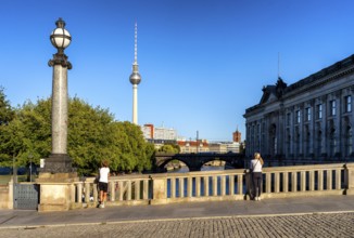 Evening sun at the Bodemuseum, Monbijou Bridge, Museum Island, Berlin, Germany