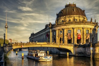 Evening sun at the Bodemuseum, Museum Island, Berlin, Germany