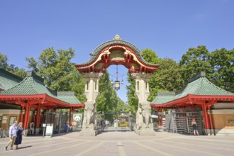 Elefantentor, entrance Zoologischer Garten, Budapester Straße, Tiergarten, Mitte, Berlin, Germany