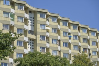 Residential building, prefabricated building, balconies, Toeplerstraße, Charlottenburg-Nord,