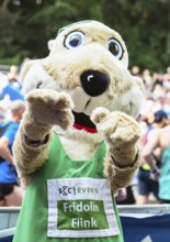 Mascot Fridolin Flink at the Berlin Marathon 2025