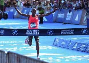 Sabastian Sawe wins the Berlin Marathon in a time of 2:02:16 hours at the Berlin Marathon 2025