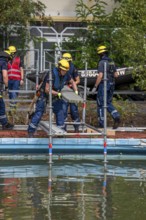 Emergency services practise the construction of footbridges, which are used e.g. in the event of