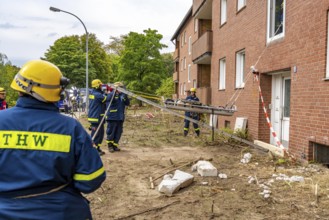 Rescue and recovery of people after a drone attack on residential buildings in a civil defence