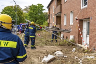 Rescue and recovery of people after a drone attack on residential buildings in a civil defence