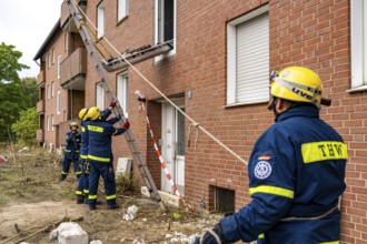 Rescue and recovery of people after a drone attack on residential buildings in a civil defence