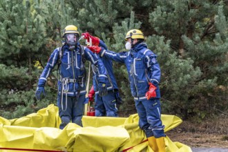 Rescue and recovery of people in an area that may be affected by hazardous substances, use of