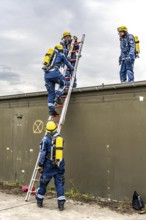 Rescue and recovery of people in an area possibly affected by hazardous substances, operation under