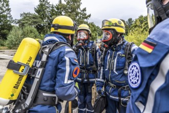Rescue and recovery of people in an area possibly affected by hazardous substances, operation under