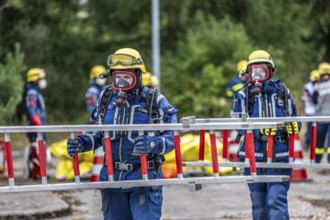 Rescue and recovery of people in an area possibly affected by hazardous substances, operation under