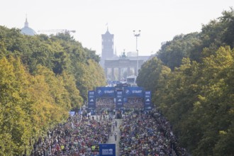 Runners on the Straße des 17. Juni seen from the Victory Column at the 51st BMW Berlin Marathon