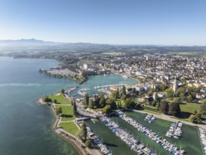 Harbour area, ferry port, yacht harbour, marina of the town of Romanshorn with Seepark, on the left