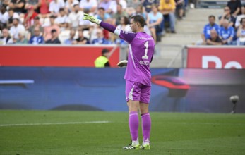 Goalkeeper Manuel Neuer FC Bayern Munich FCB (01) Gesture Gesture Football Bundesliga, PreZero