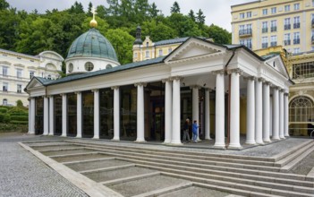 Pavilion of the Cross Spring, healing spring, spa park, spa in the Imperial Forest, health,